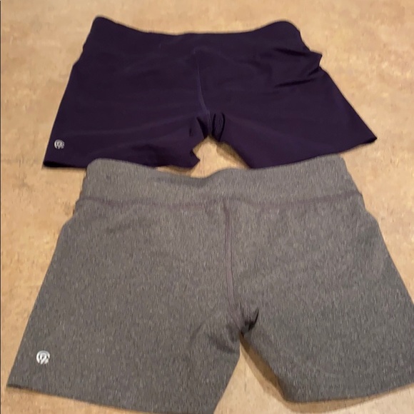 2 pair girls champion shorts size medium 10/12 - Picture 4 of 4